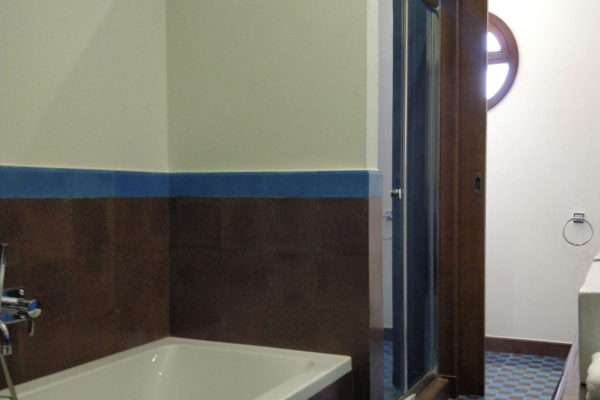 bathroom9a